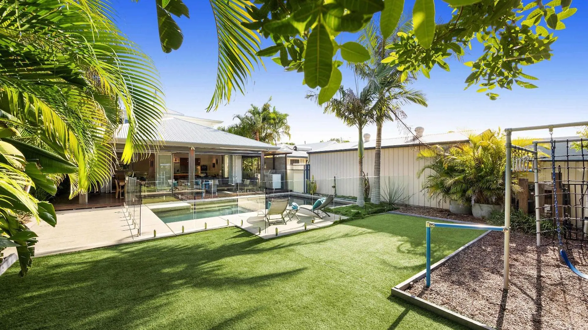 Golden Beach Luxury For Families Holiday home